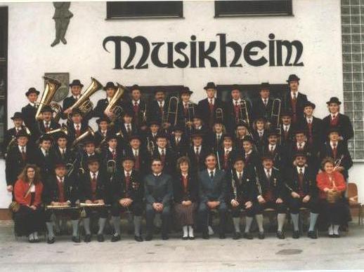 Juni 1990